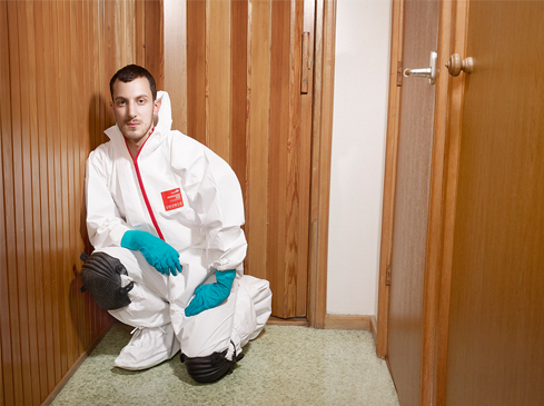 Crime Scene Cleaners photographed by Jouk Oosterhof for LINDA Mag