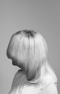 Vaginisme photographed by Jouk Oosterhof for LINDA