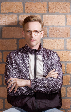 Barry Atsma photographed by Jouk Oosterhof de Volkskrant 