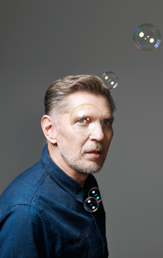 Erwin Olaf photographed by Jouk Oosterhof for de Volkskrant